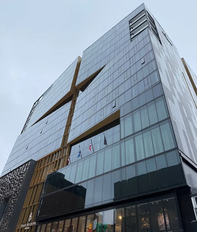 Nghỉ Dưỡng Sang Chảnh Tại Four Seasons Montreal