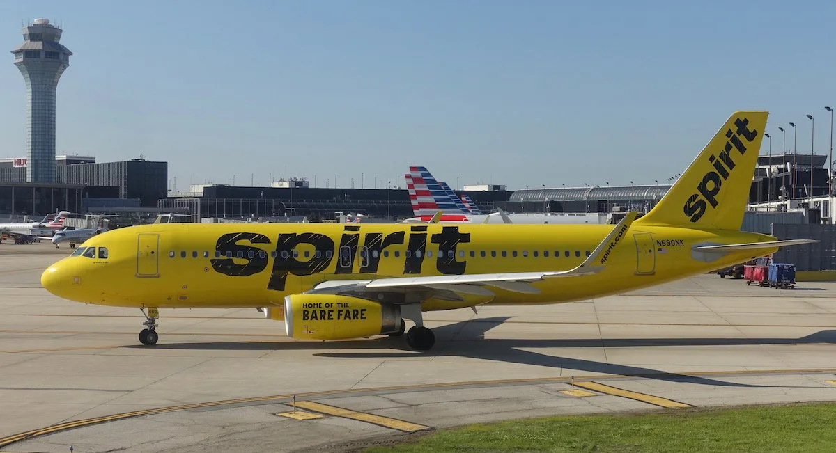 Nguyên Nhân Spirit Airlines Ngừng Hoạt Động: Ai Đáng Trách?