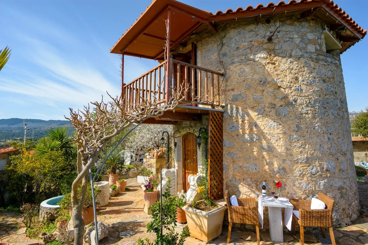 Những Chỗ Ở Airbnb Đáng Giá Tại Hy Lạp Cho Kì Nghỉ Trong Mơ