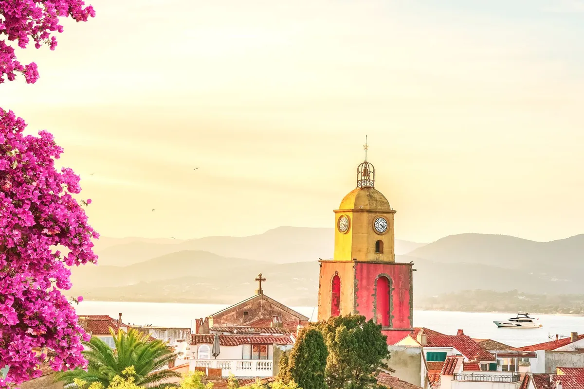 Saint-Tropez Đón Chờ 'The White Lotus': Cơn Sốt Sắp Đến?