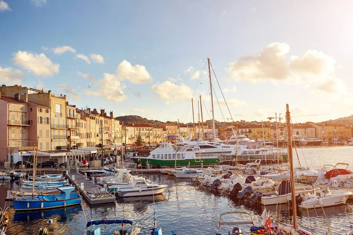 Saint-Tropez Đón Chờ 'The White Lotus': Cơn Sốt Sắp Đến?