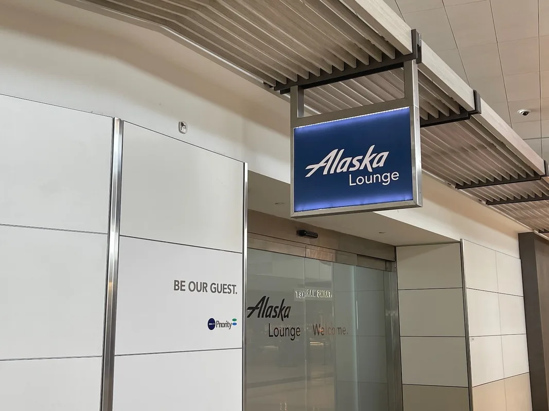 SFO: Phòng Chờ Alaska Airlines Giờ Có Priority Pass Nhưng Phải Trả Phí