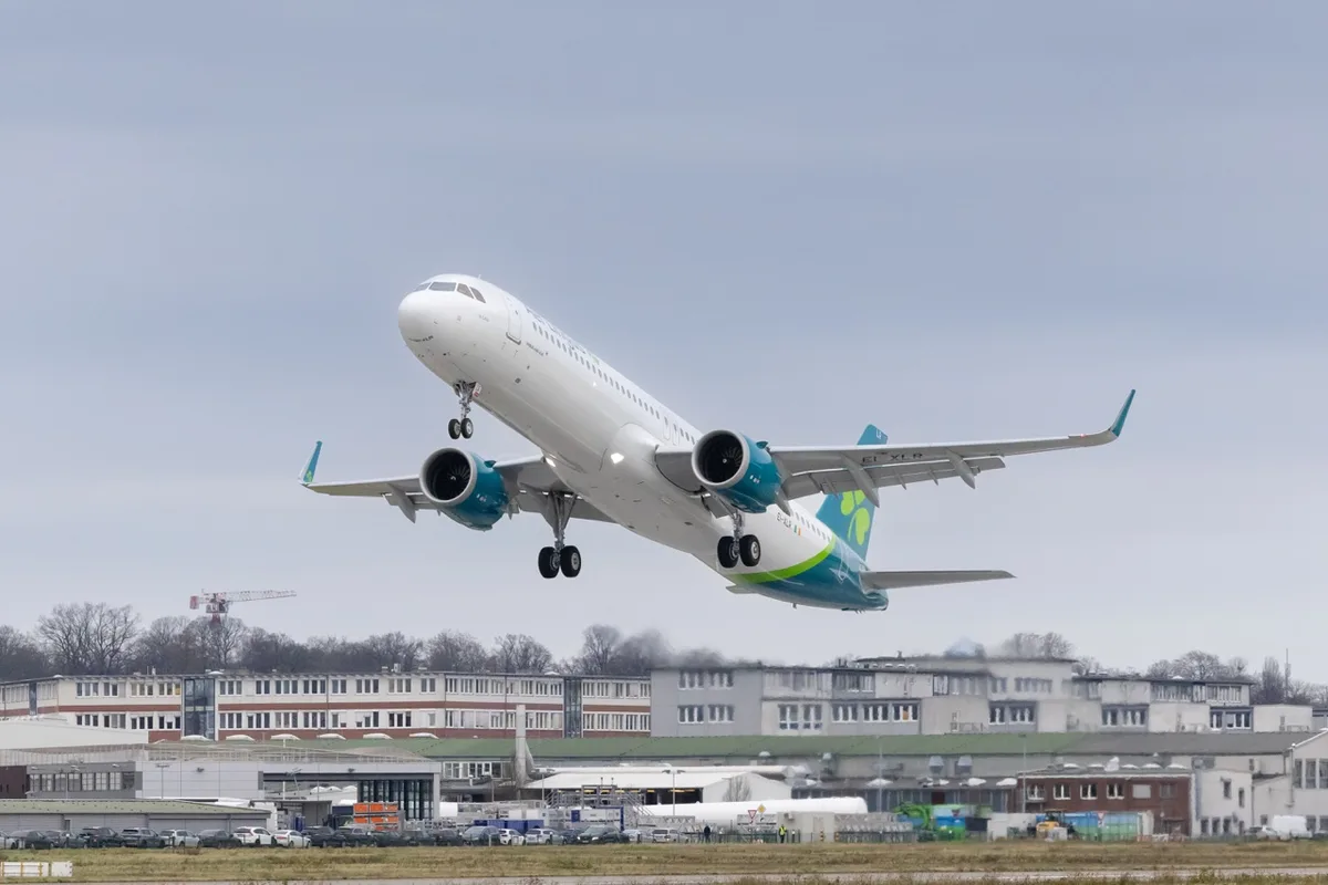 Starlink Bước Vào Aer Lingus, Delta Thử Sức Với Amazon