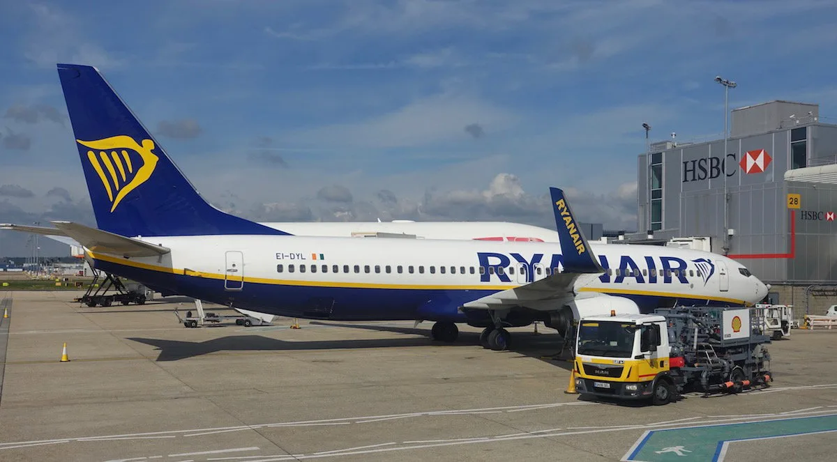 Tại Sao Spirit Thất Bại Trong Khi Ryanair Trở Thành Hãng Bay Lợi Nhuận?