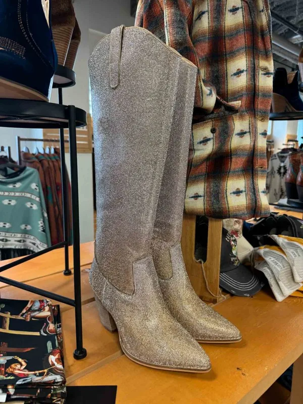 Thử 5 Trải Nghiệm Đậm Chất Cowboy Ở Calgary Dù Không Phải Mùa Stampede