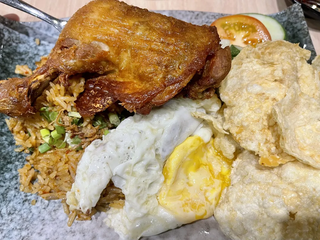 Thử Đồ Indonesia Ngon Đến Bất Ngờ Ngay Giữa Orchard