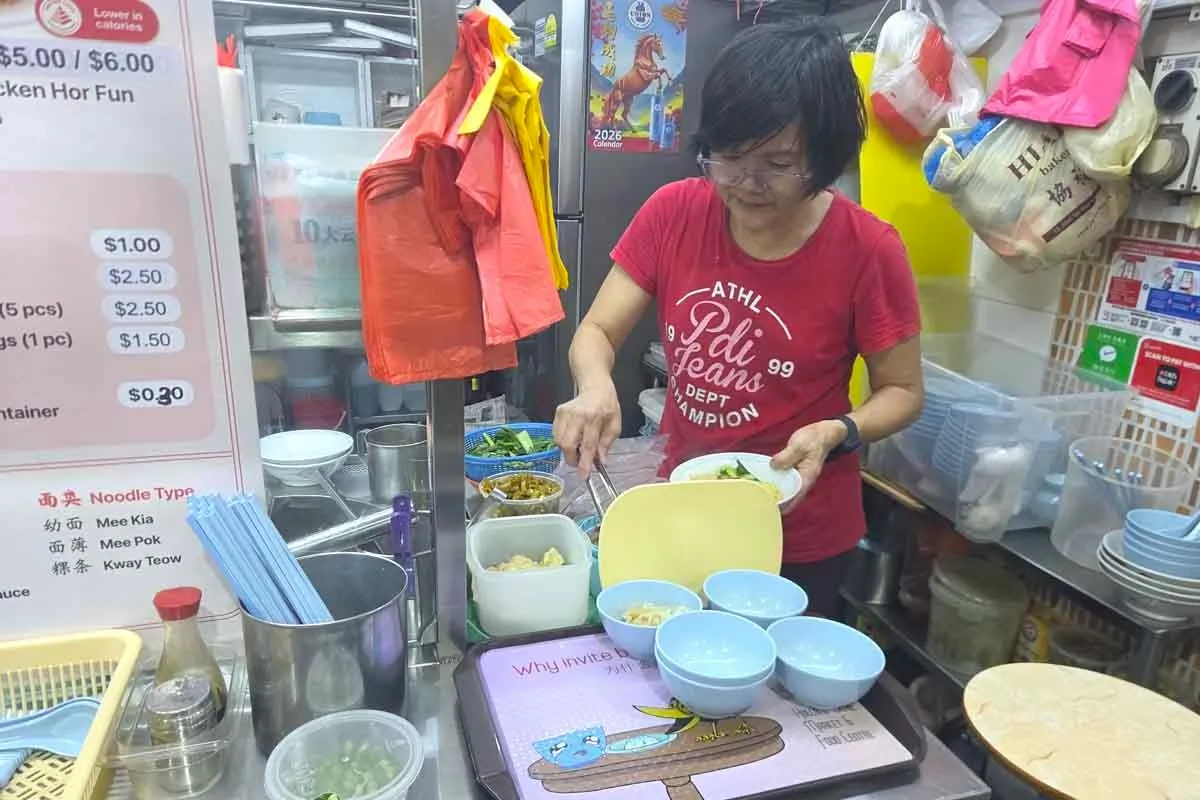 Thử Ngay Mì Hoành Thánh Ở Holland Village: 5 SGD Có Đắt Không?