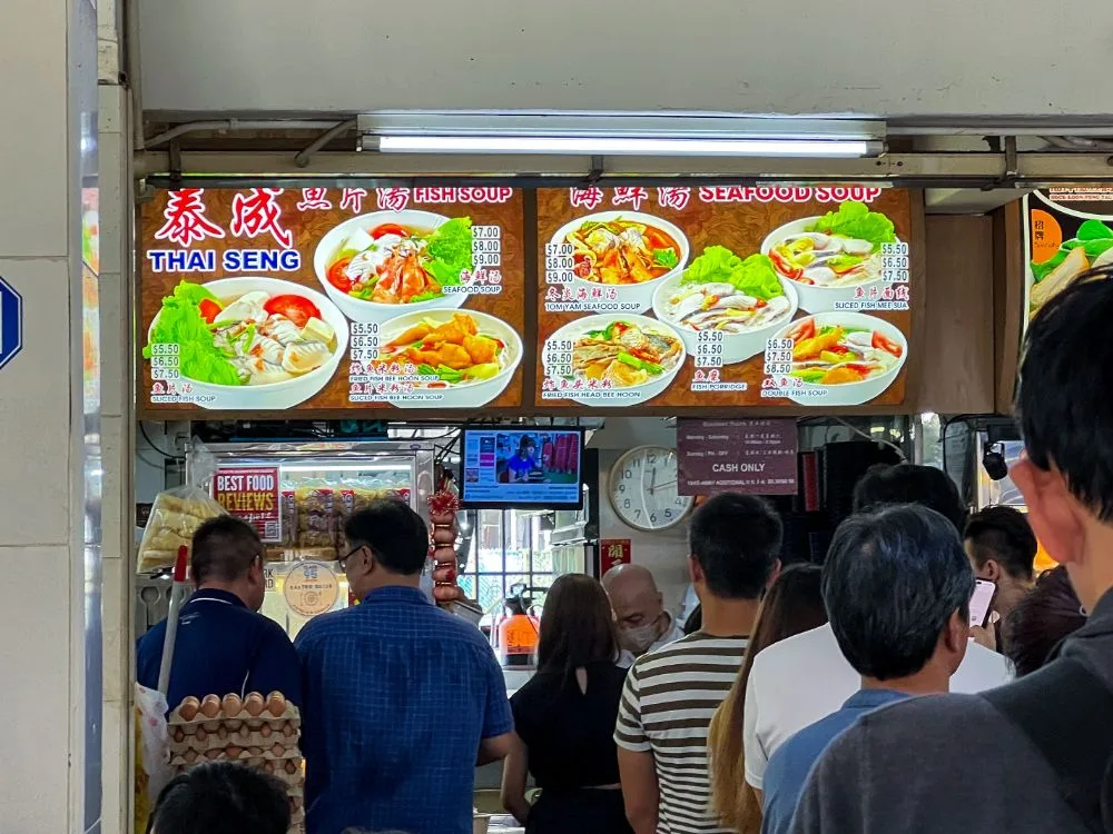 Thưởng Thức Súp Cá Thai Seng: Đợi Hơn 1 Giờ Chỉ Để Nếm Thử Hương Vị Đặc Biệt
