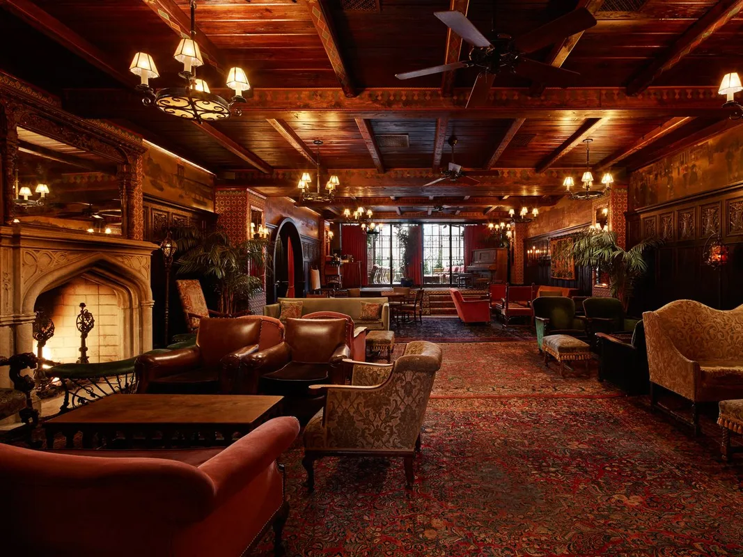Top 10 Khách Sạn Đỉnh Nhất ở New York: Trải Nghiệm Đáng Nhớ