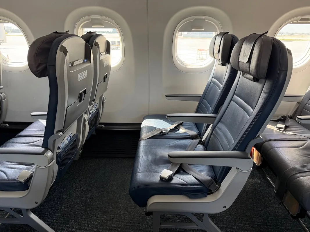 Trải Nghiệm Bay Cùng Porter Airlines: Chuyến Bay Thú Vị Từ Fort Lauderdale Đến Montreal