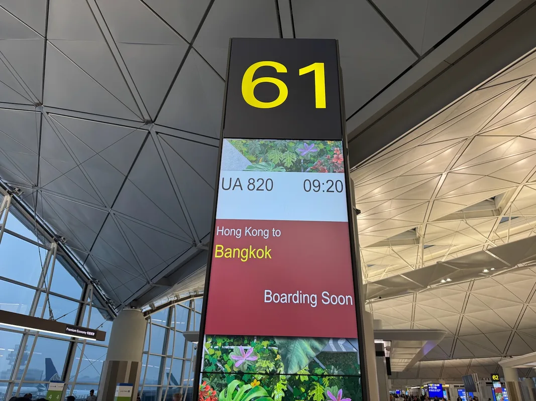 Trải Nghiệm Bay United Airlines 787-9: Hạng Ghế Premium Plus