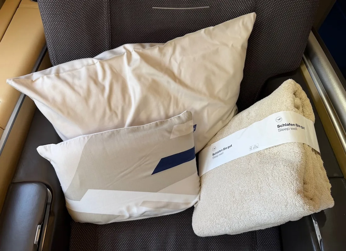 Trải Nghiệm Đẳng Cấp: Bữa Tiệc Hạng Nhất Của Lufthansa