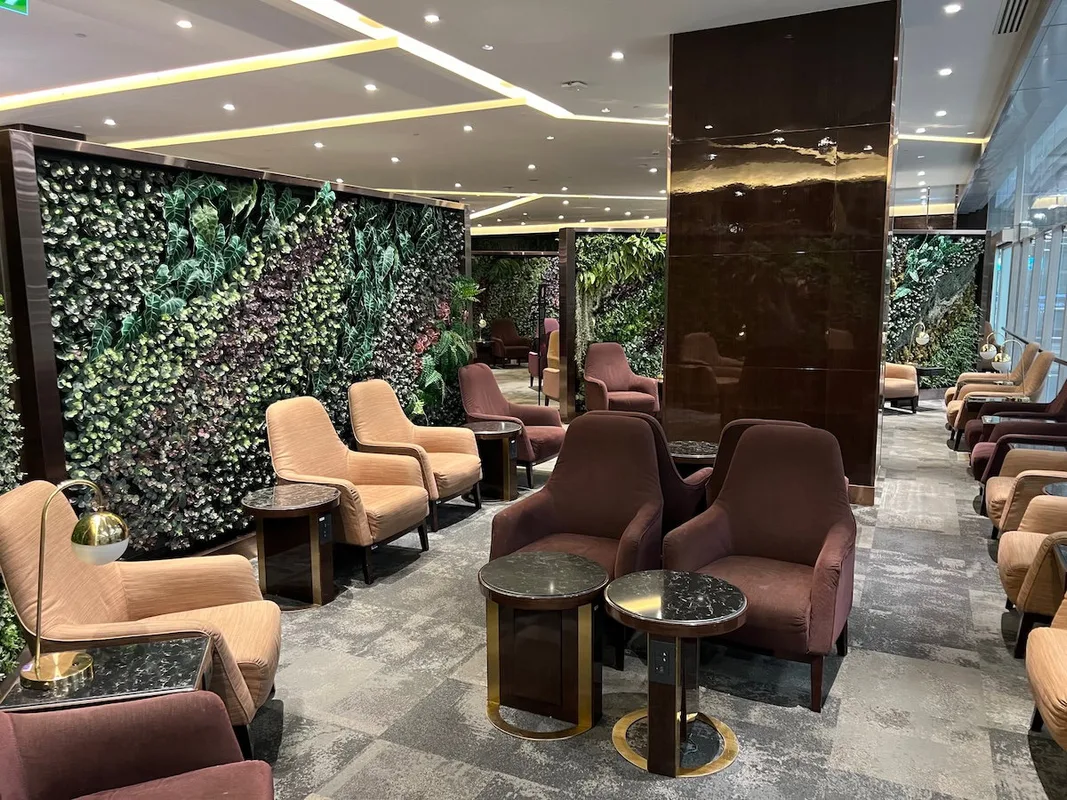 Trải Nghiệm Đáng Nhớ Tại Phòng Chờ Thai Airways Ở Sân Bay Bangkok