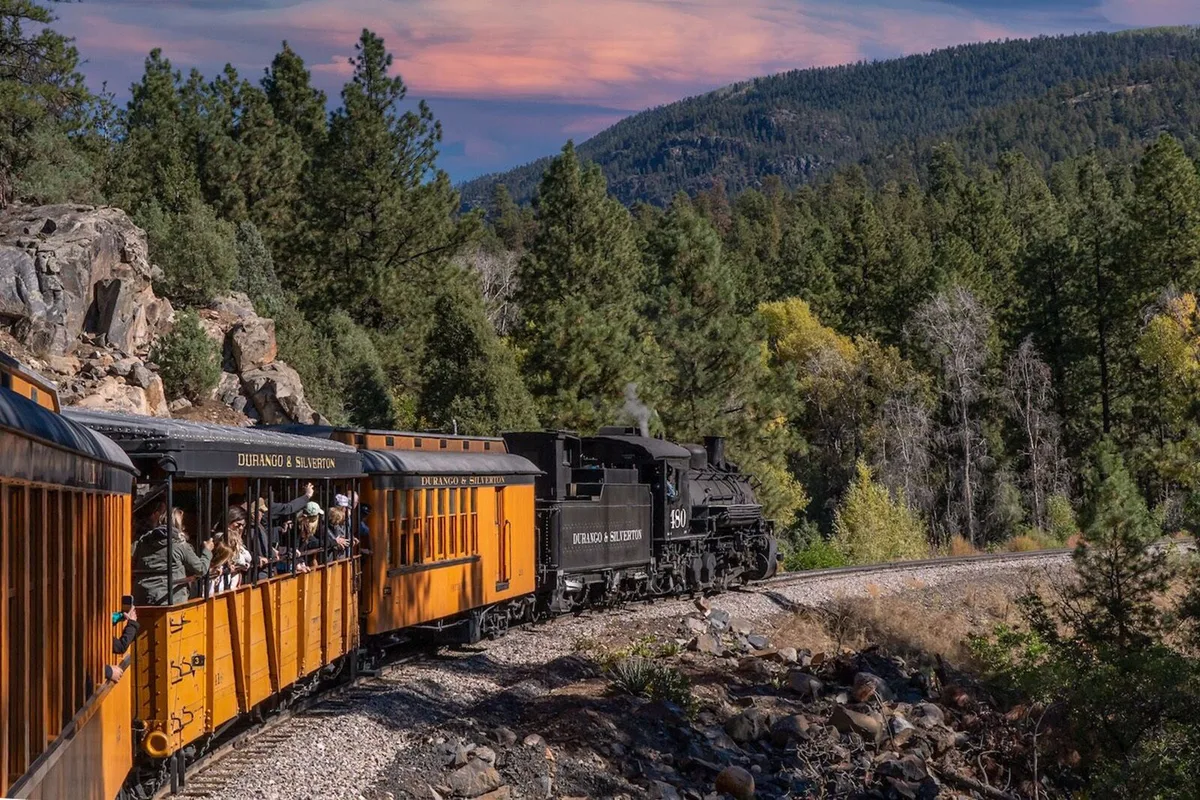 Trải Nghiệm Đi Tàu Độc Đáo Để Khám Phá Hoang Vu Colorado
