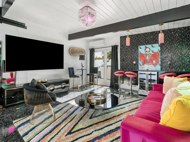 Trải Nghiệm Độc Đáo Tại Các Airbnb Hàng Đầu Ở Palm Springs Dành Cho Đám Cưới Bạn Gái