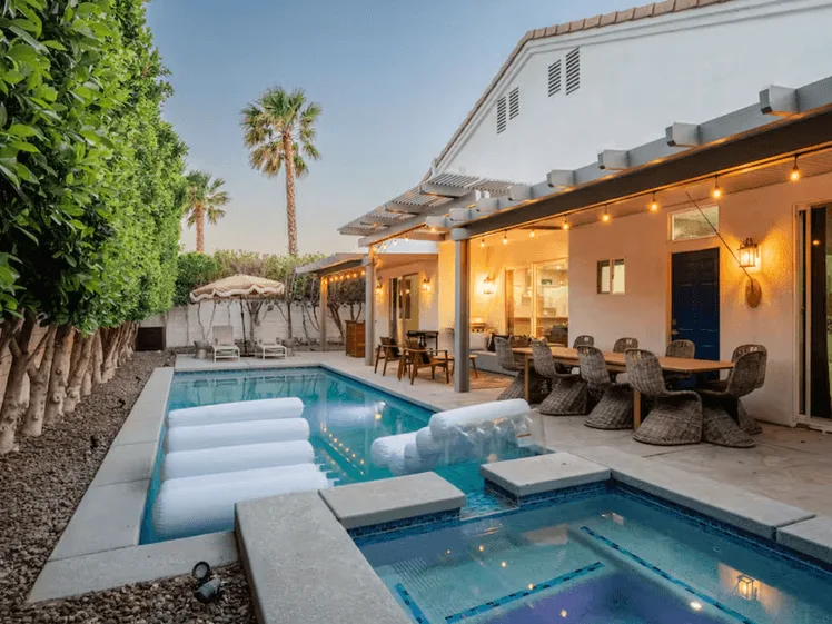 Trải Nghiệm Độc Đáo Tại Các Airbnb Hàng Đầu Ở Palm Springs Dành Cho Đám Cưới Bạn Gái