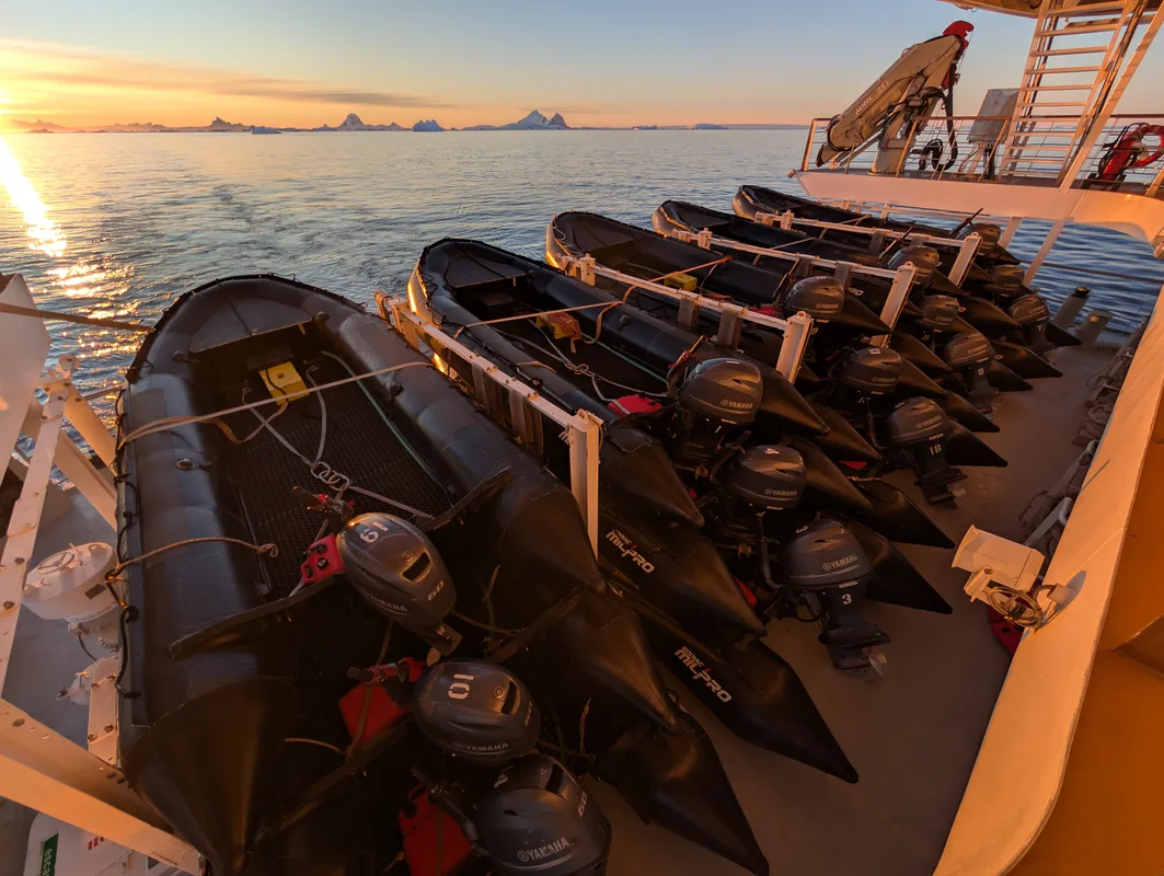 Trải Nghiệm Du Hành Đến Nam Cực Trên Tàu Sylvia Earle