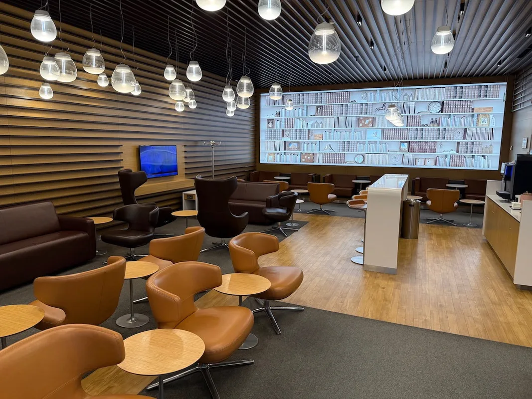 Trải Nghiệm Lounge Lufthansa Tại Sân Bay Milan Malpensa