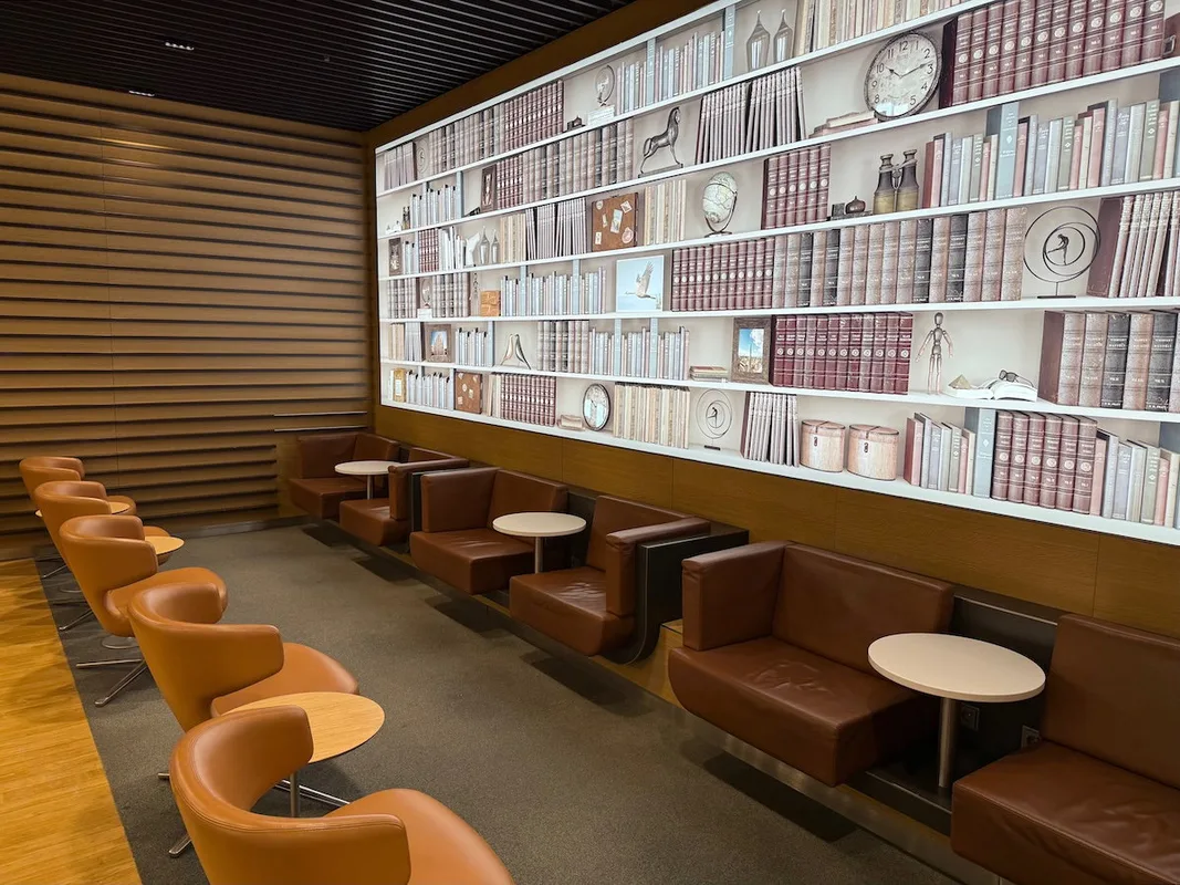 Trải Nghiệm Lounge Lufthansa Tại Sân Bay Milan Malpensa