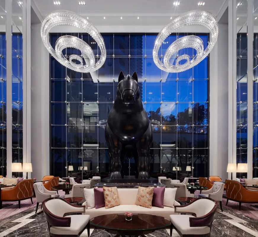 Trải Nghiệm Sang Trọng Tại The St. Regis Kuala Lumpur