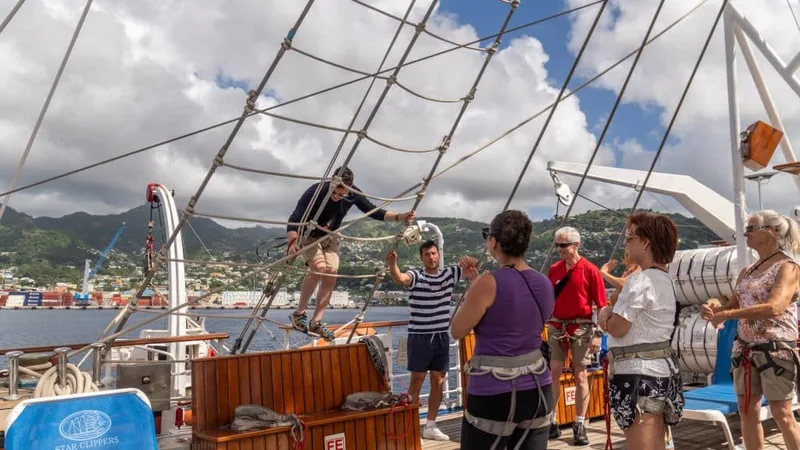 Trải Nghiệm Thú Vị Trên Chiếc Thuyền Buồm Hoàng Gia Caribbean