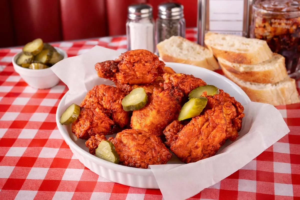 Trận Đấu Gà Rán Cay Nashville: Hot Bird vs Fowlboys Tại Malaysia
