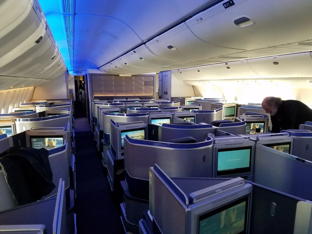 United Airlines: Biến Động Mới Trong Dịch Vụ Hạng Thương Gia