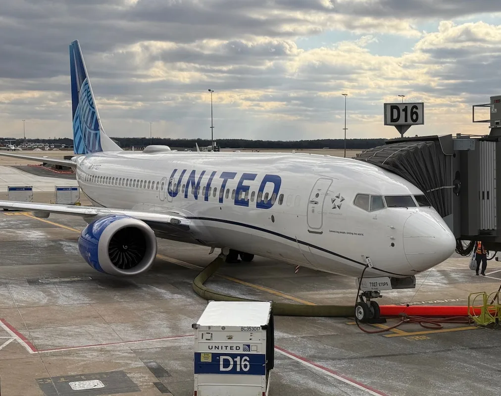United Airlines Có Nên Mua JetBlue? Cơ Hội Hoàn Hảo Hay Chỉ Là Tâm Lý?
